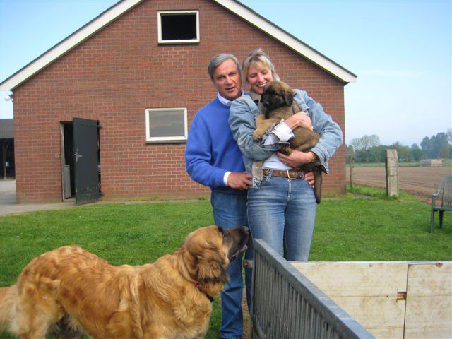 Reu, superdonker blauw; Ajop; JOP; Martine en Peter Reu, superdonker blauw; Ajop; JOP; Martine en Peter