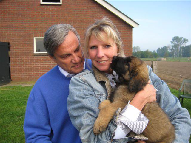 Reu, superdonker blauw; Ajop; JOP; Martine en Peter Reu, superdonker blauw; Ajop; JOP; Martine en Peter