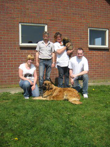 Reu, superdonker blauw; Ajop; JOP; Martine en Peter Reu, superdonker blauw; Ajop; JOP; Martine en Peter