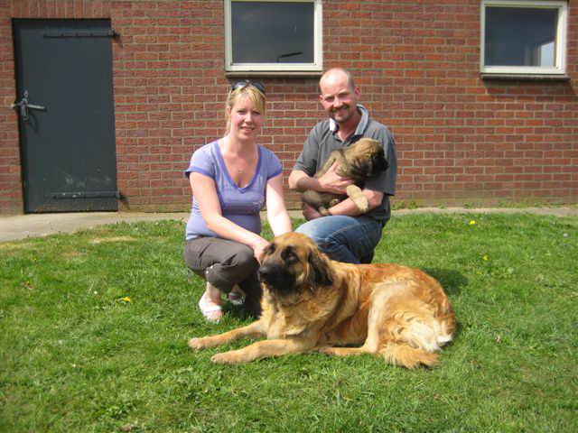 Reu, superdonker blauw; Ajop; JOP; Martine en Peter Reu, superdonker blauw; Ajop; JOP; Martine en Peter